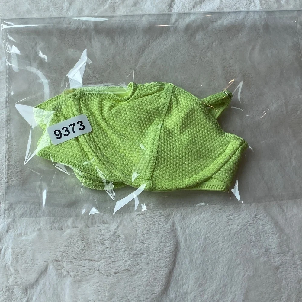 NWOT Frankie’s bikinis Sundance neon underwire bikini top 19373